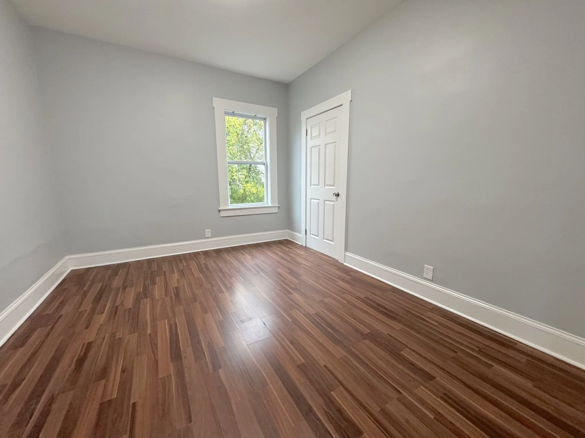 4 bed, 1 bath apartment for rent at 281 Blackstone Unit 2, Fall River — photo 6 of 11
