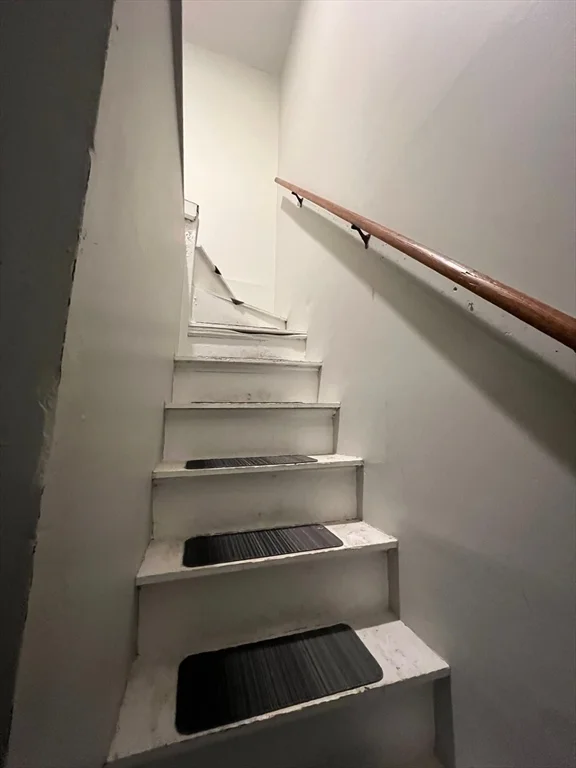 4 bed, 1 bath apartment for rent at 281 Bowen Unit 2, South Boston — photo 14 of 24
