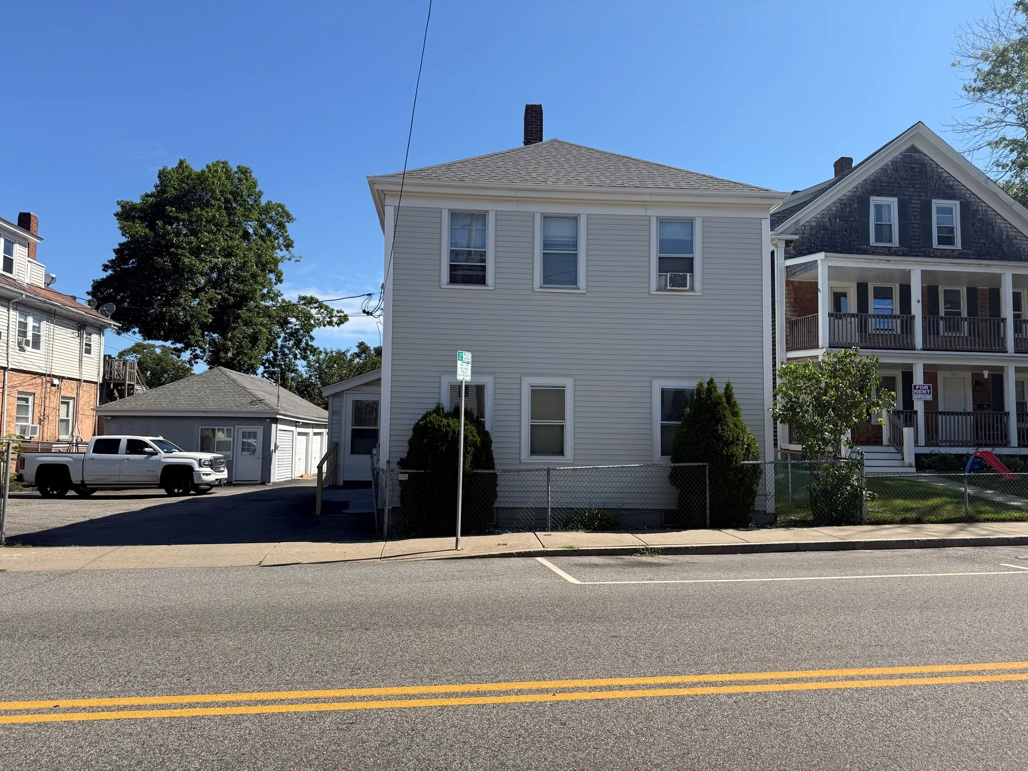 3 bed, 2 bath apartment for rent at 281 Court St Unit 2, North Plymouth