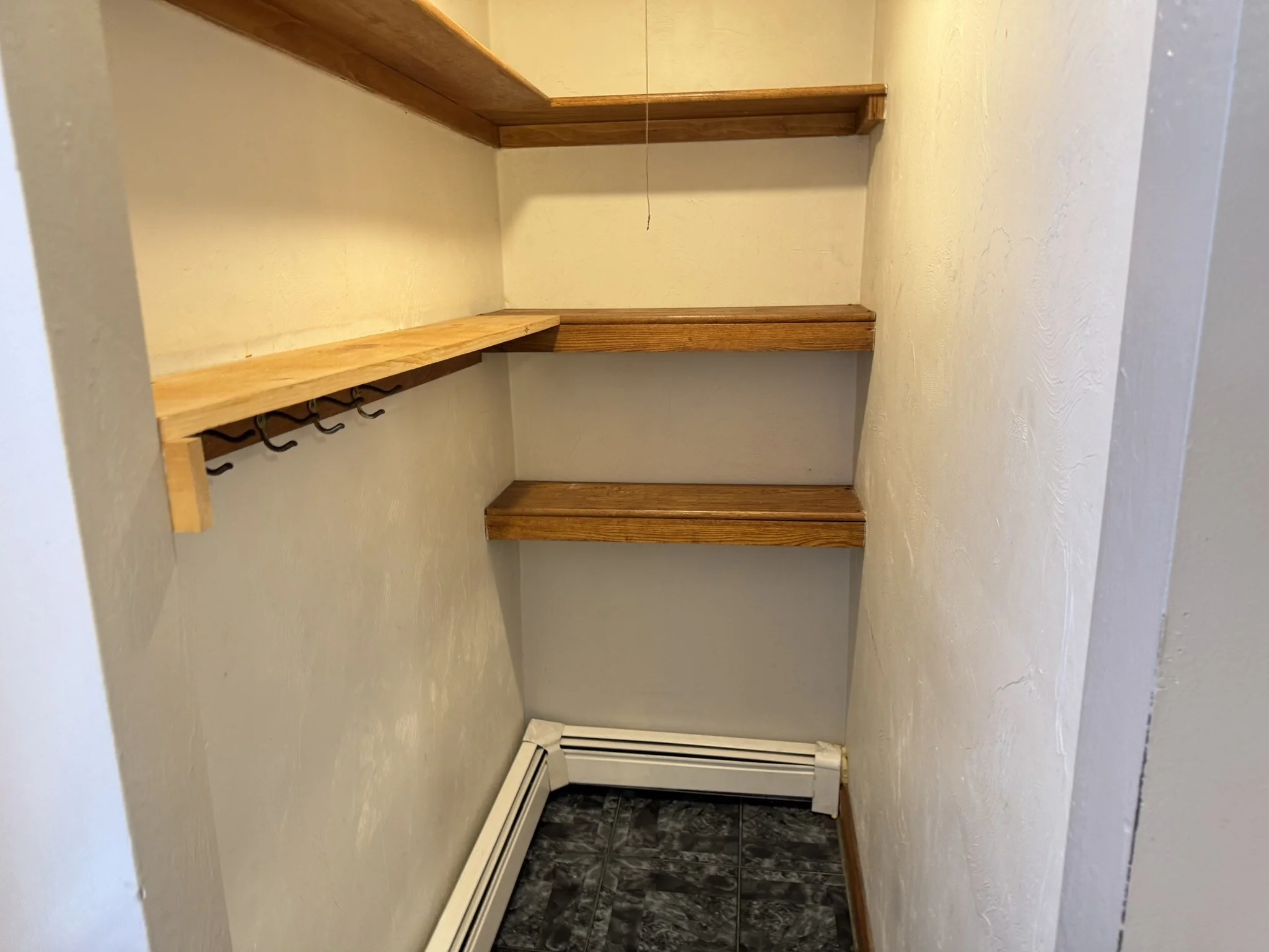 3 bed, 2 bath apartment for rent at 281 Court St Unit 2, North Plymouth — photo 9 of 19