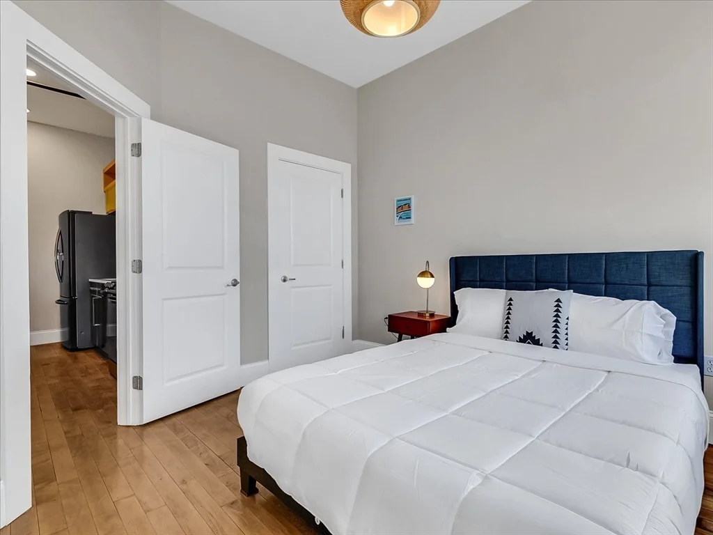2 bed, 1 bath apartment for rent at 281 Essex St Unit 303, Salem — photo 10 of 16