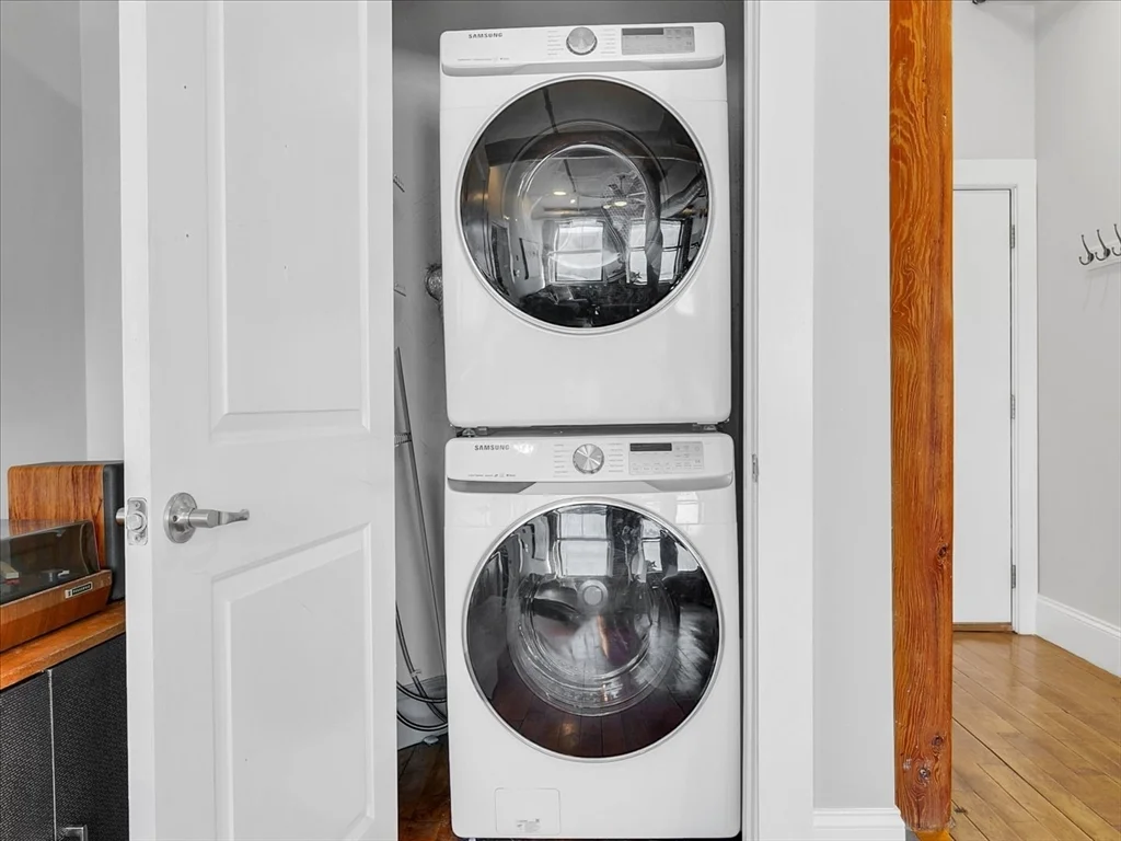 2 bed, 1 bath apartment for rent at 281 Essex St Unit 303, Salem — photo 14 of 16