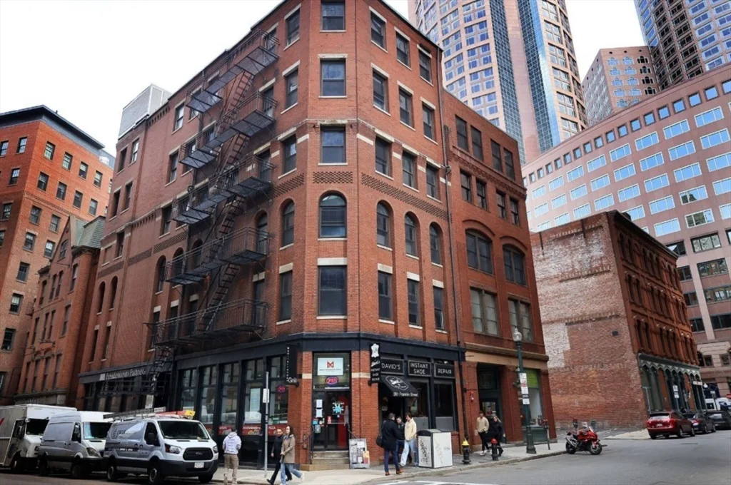 1 bed, 1 bath apartment for rent at 281 Franklin St Unit 401, Boston Downtown — photo 5 of 5