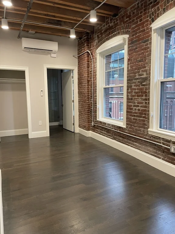 Studio bed, 1 bath apartment for rent at 281 Franklin St Unit 402, Boston Downtown — photo 10 of 25