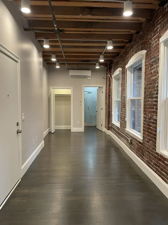 Studio bed, 1 bath apartment for rent at 281 Franklin St Unit 402, Boston Downtown — photo 3 of 25