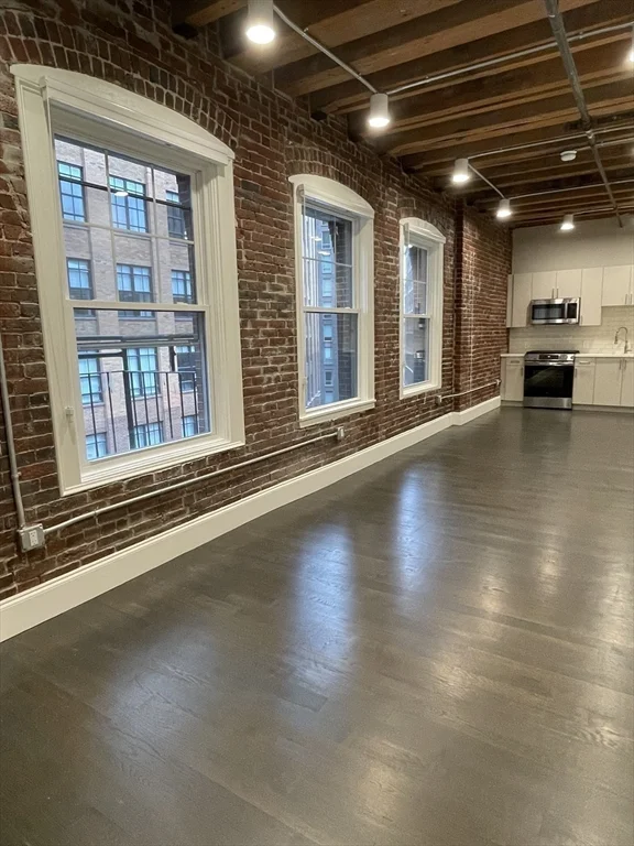 Studio bed, 1 bath apartment for rent at 281 Franklin St Unit 402, Boston Downtown — photo 19 of 25