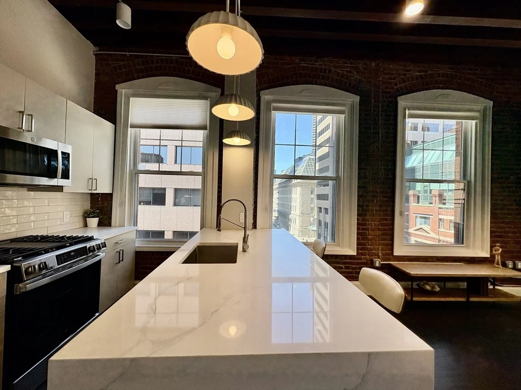 Studio bed, 1 bath apartment for rent at 281 Franklin St Unit 503, Boston Downtown — photo 4 of 14
