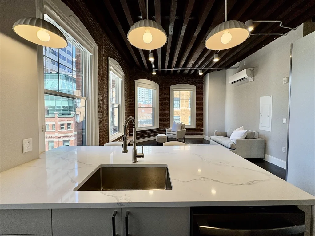 Studio bed, 1 bath apartment for rent at 281 Franklin St Unit 503, Boston Downtown — photo 7 of 14