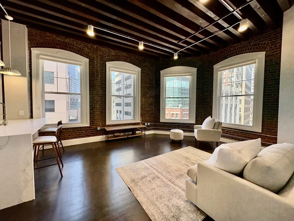 Studio bed, 1 bath apartment for rent at 281 Franklin St Unit 503, Boston Downtown — photo 1 of 14