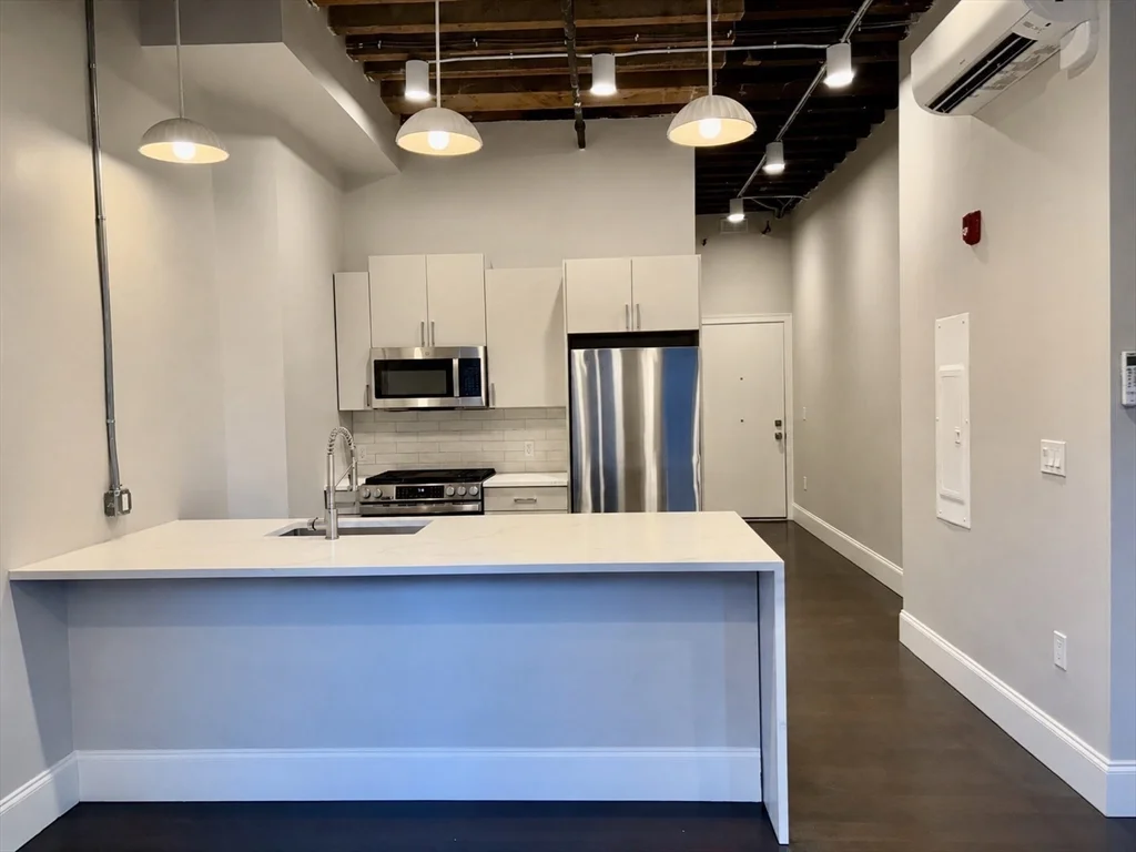 1 bed, 1 bath apartment for rent at 281 Franklin St Unit 601, Boston Downtown — photo 6 of 13