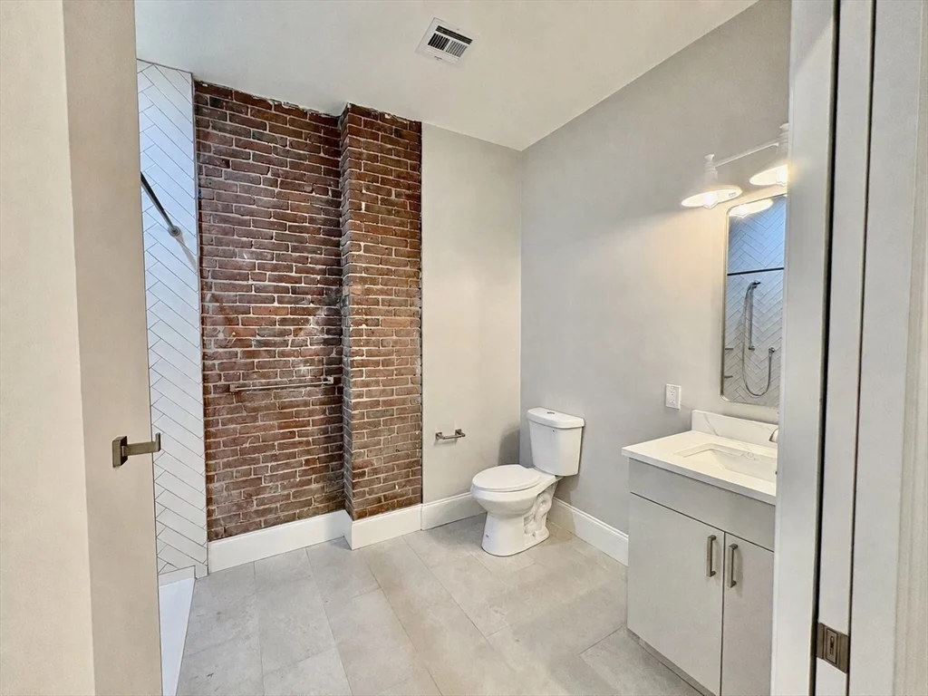 1 bed, 1 bath apartment for rent at 281 Franklin St Unit 601, Boston Downtown — photo 9 of 13