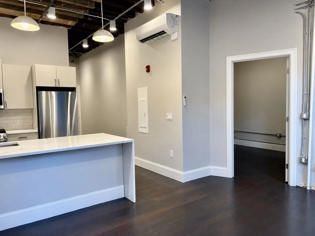 1 bed, 1 bath apartment for rent at 281 Franklin St Unit 601, Boston Downtown — photo 8 of 13