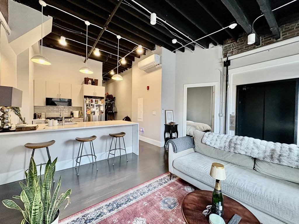 1 bed, 1 bath apartment for rent at 281 Franklin St Unit 601, Boston Downtown