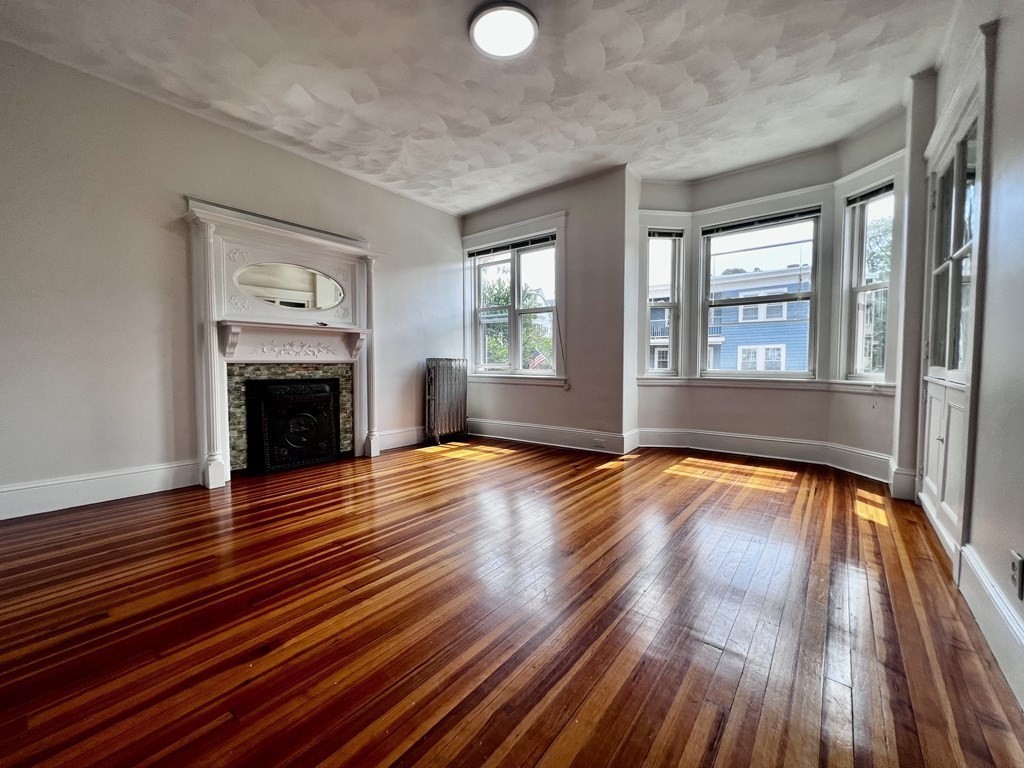 3 bed, 1 bath apartment for rent at 281 Highland Ave Unit 2a, Spring Hill — photo 1 of 14