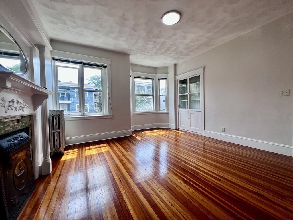 3 bed, 1 bath apartment for rent at 281 Highland Ave Unit 2a, Spring Hill — photo 2 of 14