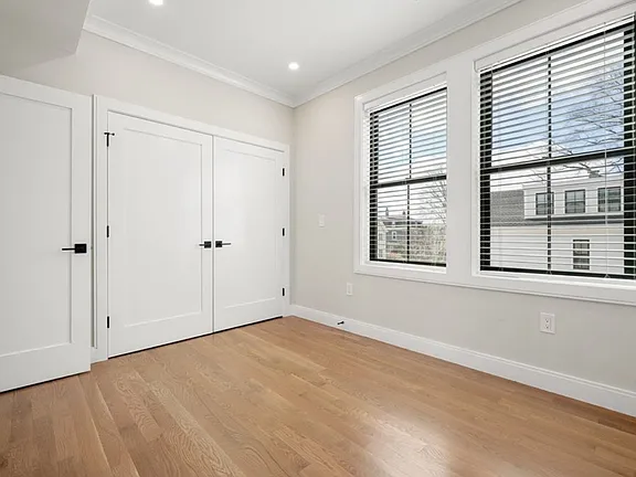 4 bed, 2 bath apartment for rent at 281 Lamartine St Unit 3, Jamaica Plain — photo 3 of 8