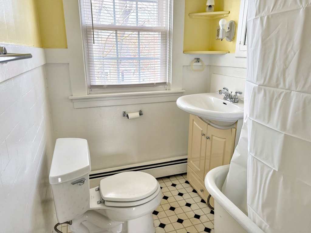 2 bed, 1 bath apartment for rent at 281 North Washington St Unit 3, North Attleboro — photo 11 of 13