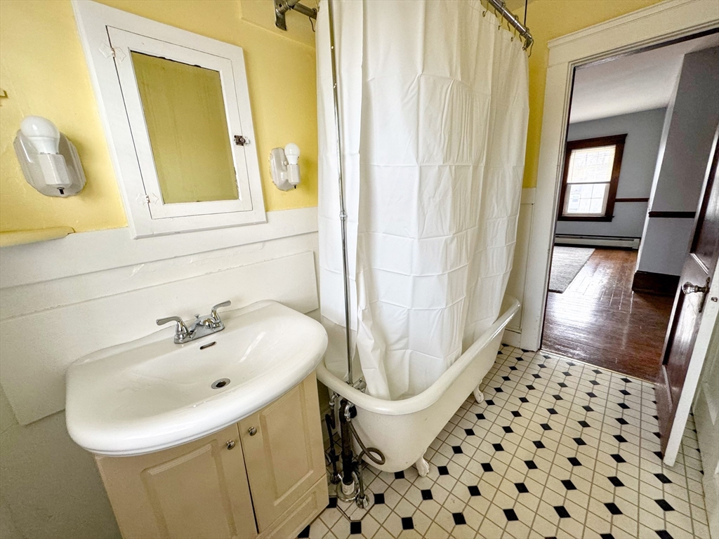 2 bed, 1 bath apartment for rent at 281 North Washington St Unit 3, North Attleboro — photo 12 of 13