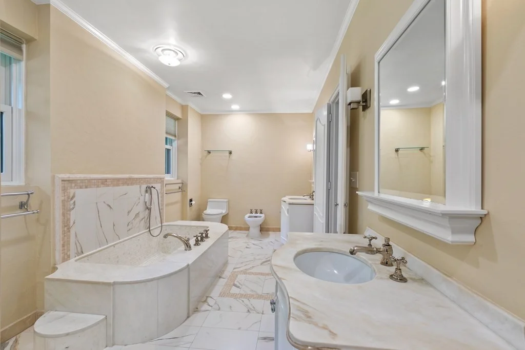6 bed, 4+ bath apartment for rent at 281 Prince St Unit NA, West Newton — photo 24 of 42