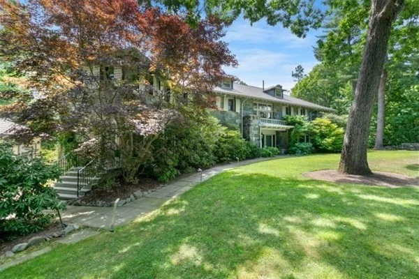 6 bed, 4+ bath apartment for rent at 281 Prince St Unit NA, West Newton