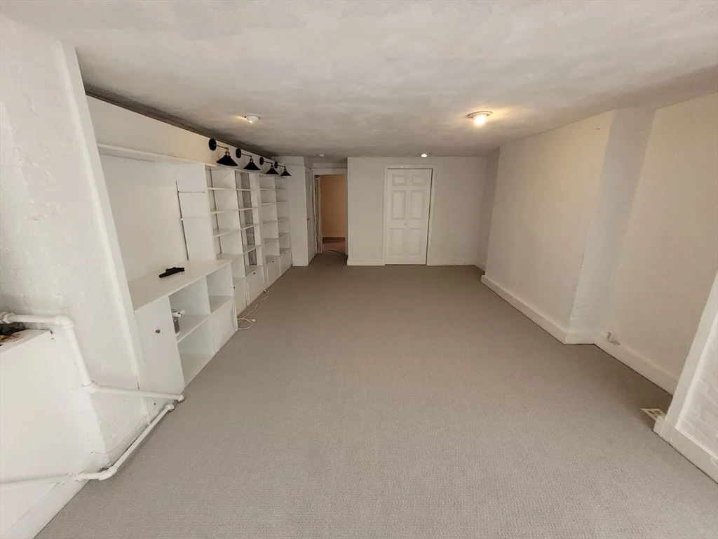 1 bed, 1 bath apartment for rent at 281 Shawmut Ave Unit 1, South End — photo 4 of 19