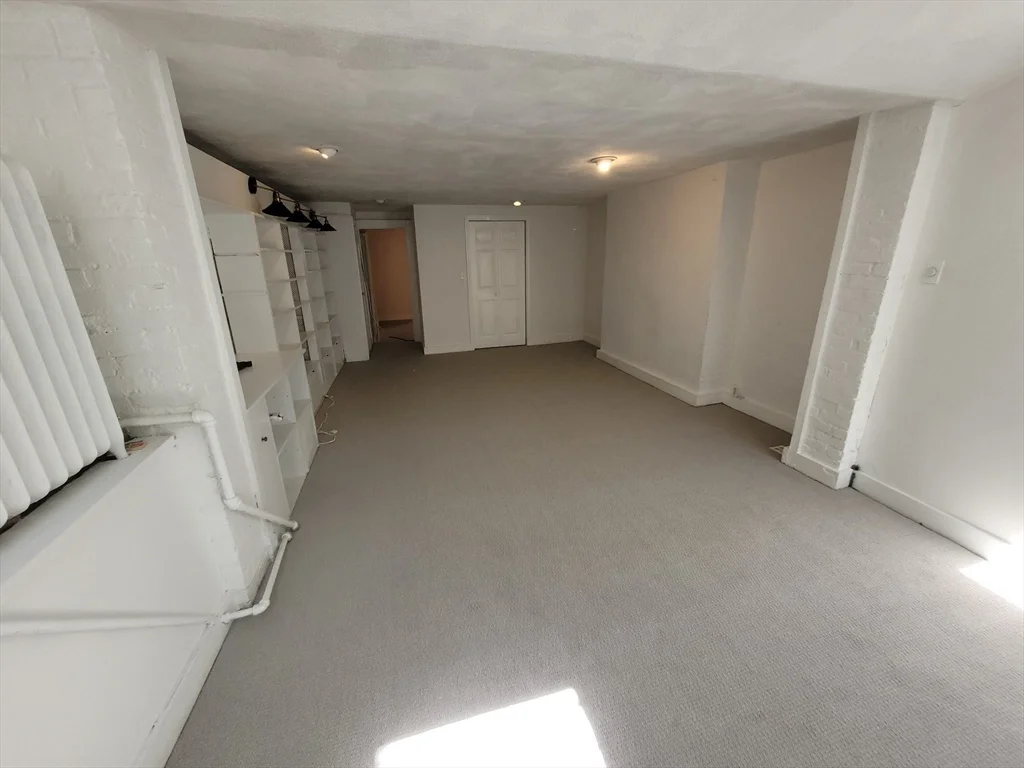 1 bed, 1 bath apartment for rent at 281 Shawmut Ave Unit 1, South End — photo 5 of 19