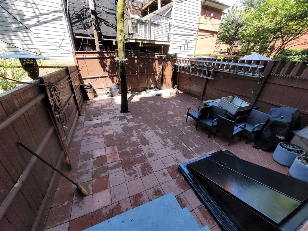 1 bed, 1 bath apartment for rent at 281 Shawmut Ave Unit 1, South End — photo 2 of 19