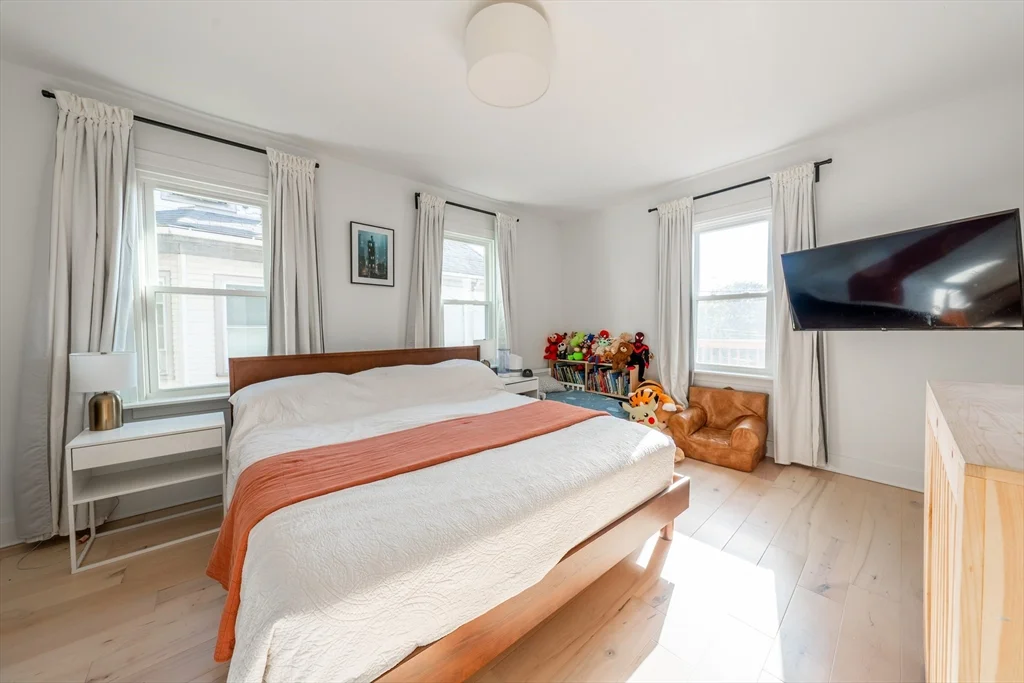 1 bed, 1 bath apartment for rent at 281 Washington Ave Unit 2, Chelsea — photo 7 of 17