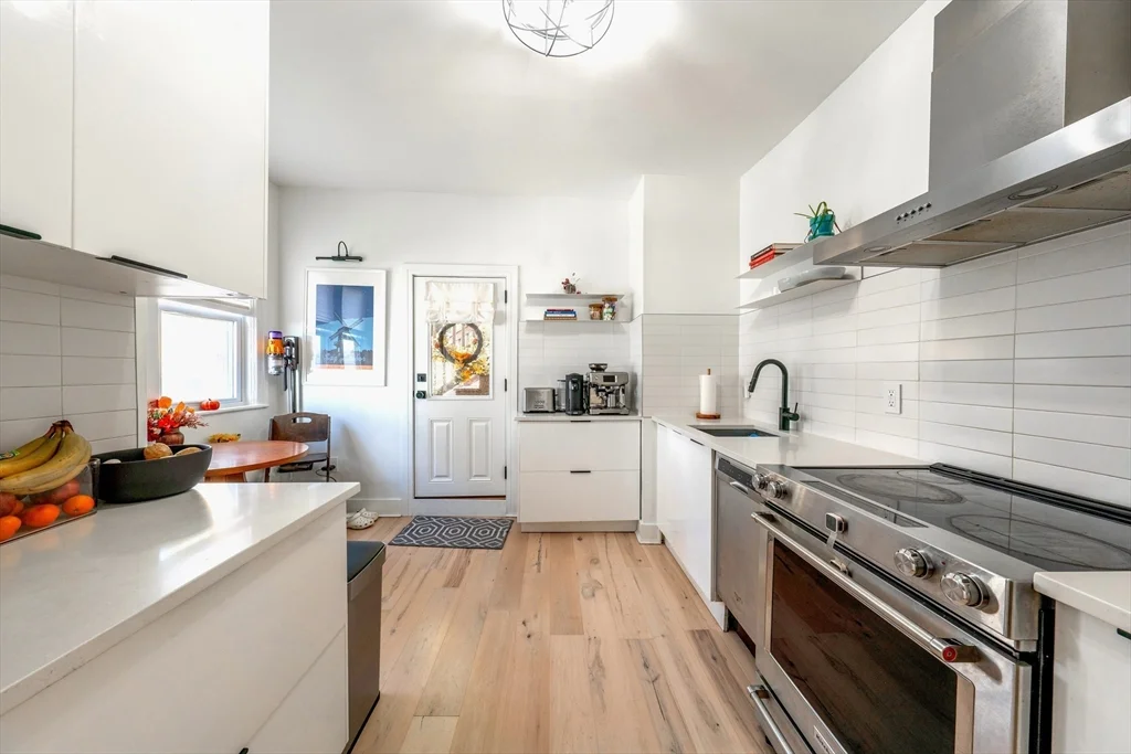 1 bed, 1 bath apartment for rent at 281 Washington Ave Unit 2, Chelsea — photo 4 of 17