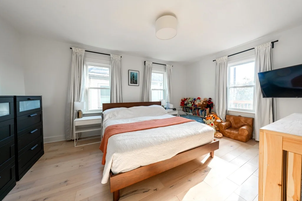 1 bed, 1 bath apartment for rent at 281 Washington Ave Unit 2, Chelsea — photo 8 of 17