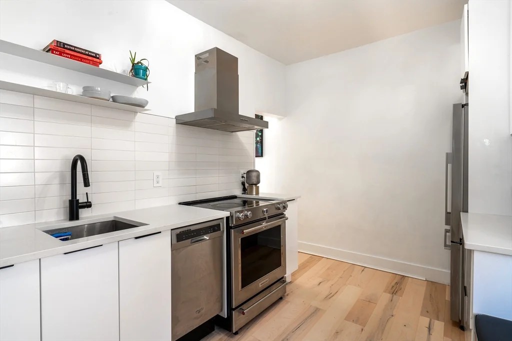 1 bed, 1 bath apartment for rent at 281 Washington Ave Unit 2, Chelsea — photo 2 of 17
