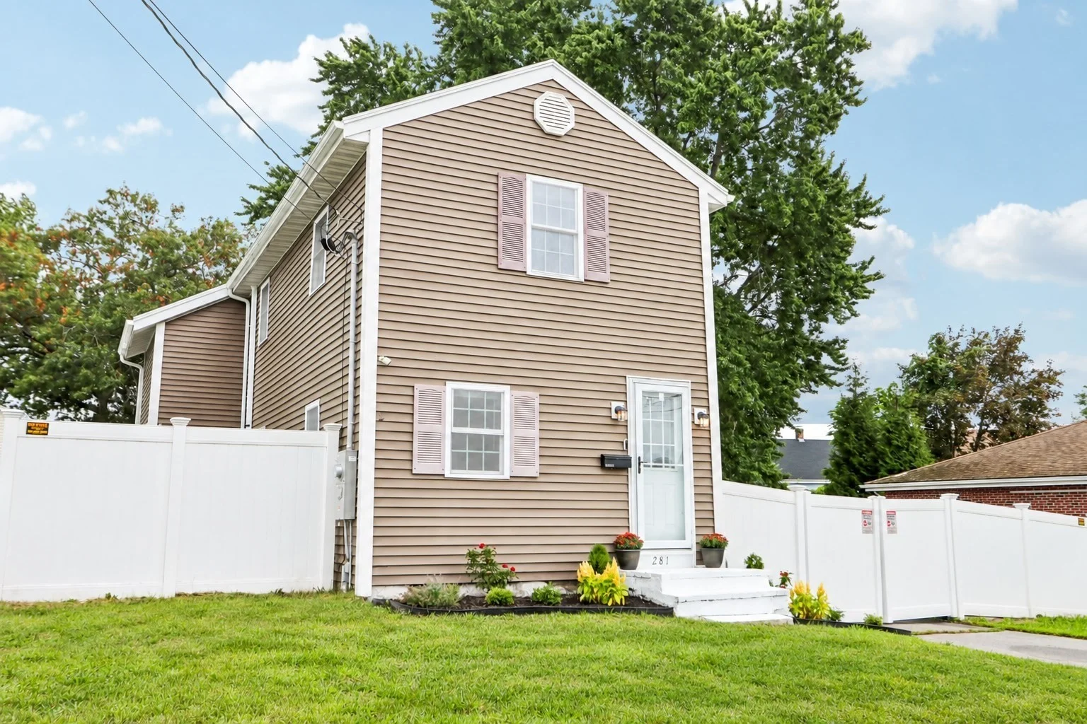 3 bed, 2 bath apartment for rent at 281 Washington St, Taunton