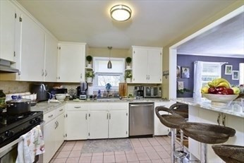 3 bed, 1 bath apartment for rent at 282-284 Ware St Unit 2, Mansfield — photo 7 of 18
