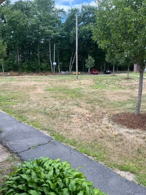 1 bed, 1 bath apartment for rent at 282 Bedford St Unit 4, Abington — photo 1 of 8