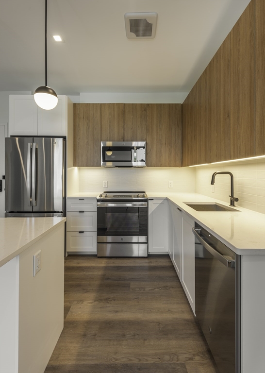 1 bed, 1 bath apartment for rent at 282 Bremen St Unit 237, East Boston — photo 3 of 21