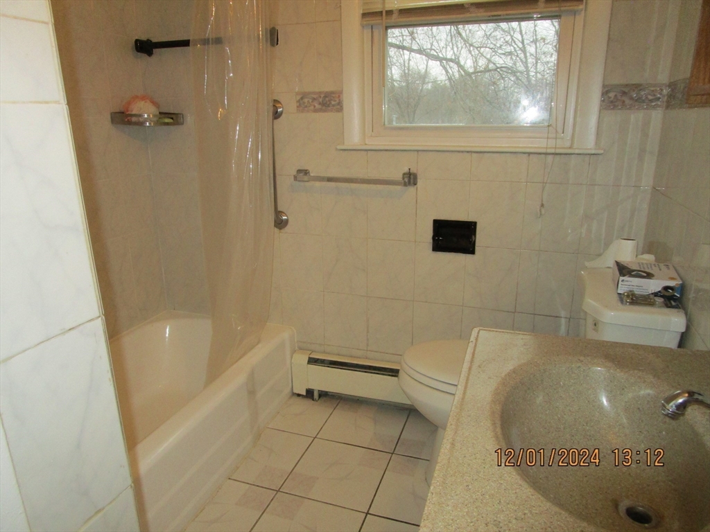 2 bed, 1 bath apartment for rent at 282 Central St Unit 1, Auburn — photo 13 of 16