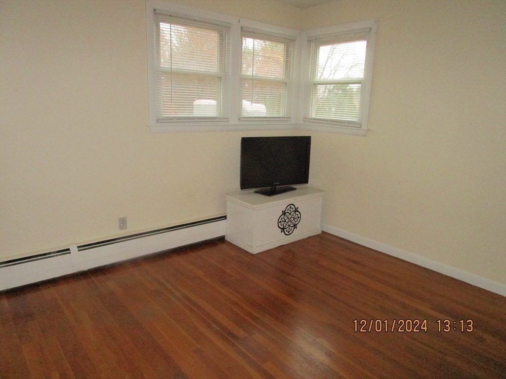 2 bed, 1 bath apartment for rent at 282 Central St Unit 1, Auburn — photo 14 of 16