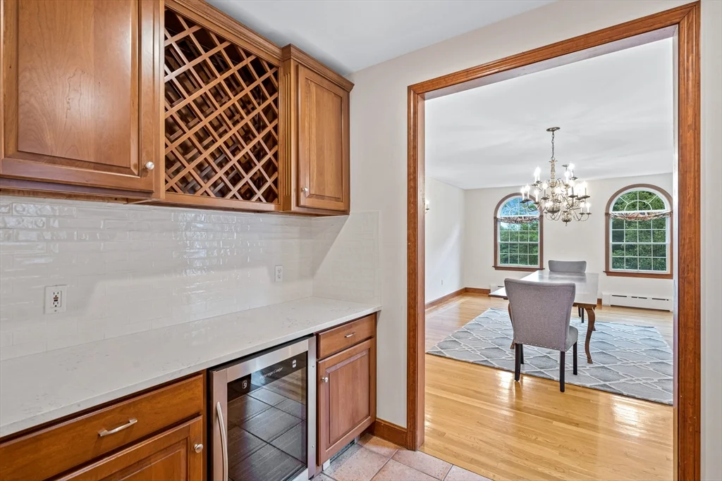 6 bed, 4+ bath apartment for rent at 282 High St, Winchester — photo 14 of 27