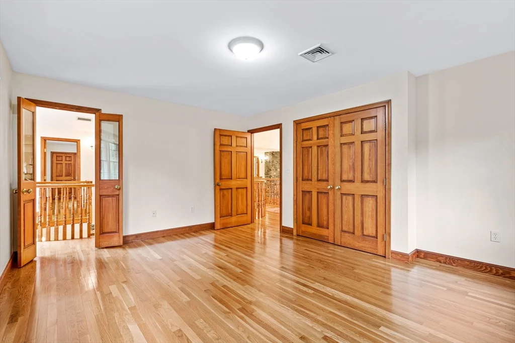 6 bed, 4+ bath apartment for rent at 282 High St, Winchester — photo 17 of 27