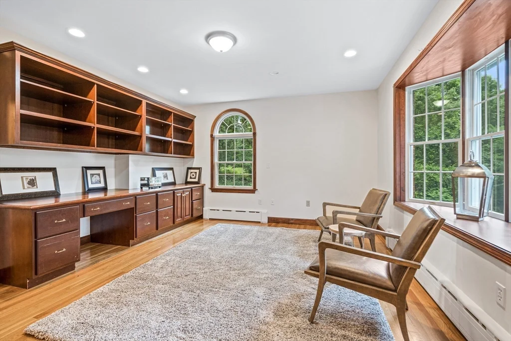 6 bed, 4+ bath apartment for rent at 282 High St, Winchester — photo 11 of 27