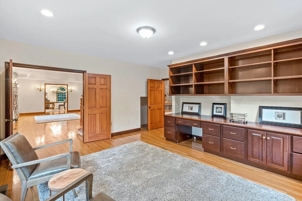 6 bed, 4+ bath apartment for rent at 282 High St, Winchester — photo 10 of 27
