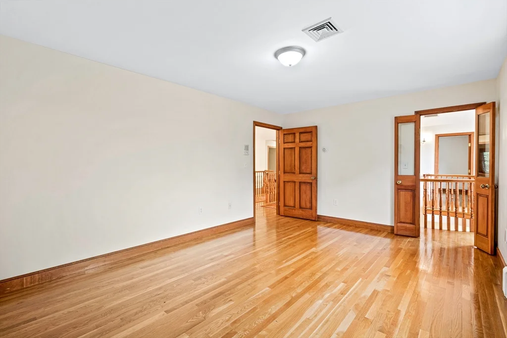 6 bed, 4+ bath apartment for rent at 282 High St, Winchester — photo 18 of 27