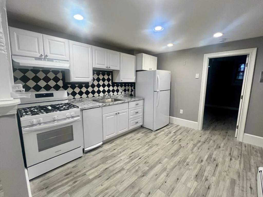 Studio bed, 1 bath apartment for rent at 282 K St Unit B, South Boston — photo 17 of 18
