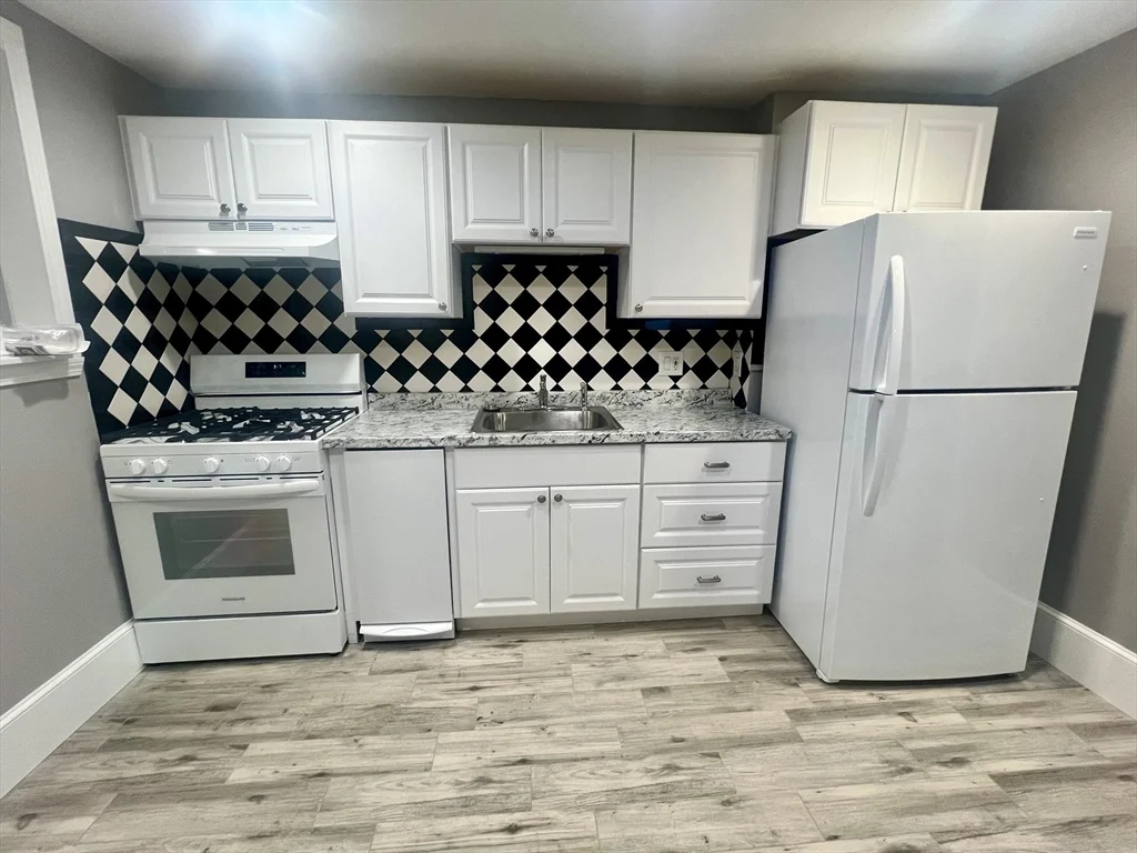 Studio bed, 1 bath apartment for rent at 282 K St Unit B, South Boston — photo 16 of 18