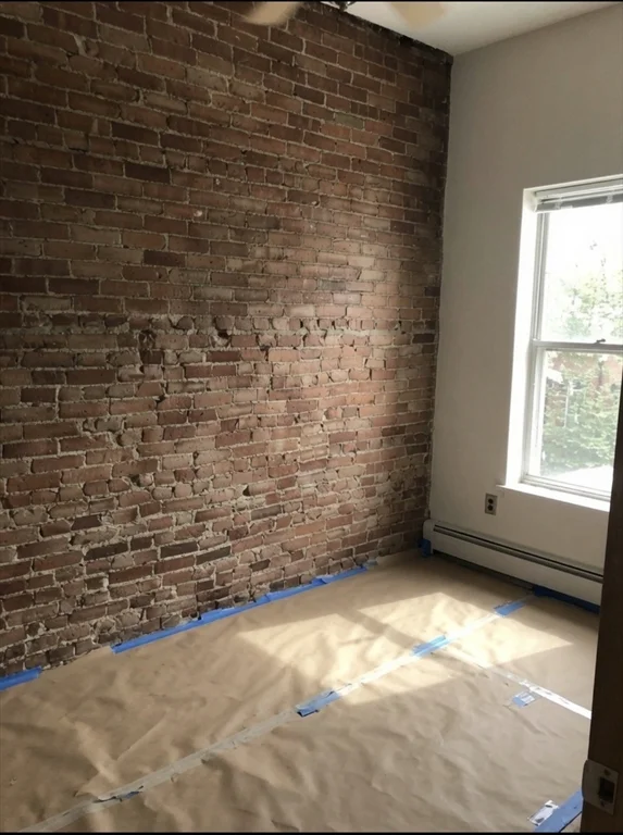 2 bed, 1 bath apartment for rent at 282 K Unit 2, South Boston — photo 4 of 4