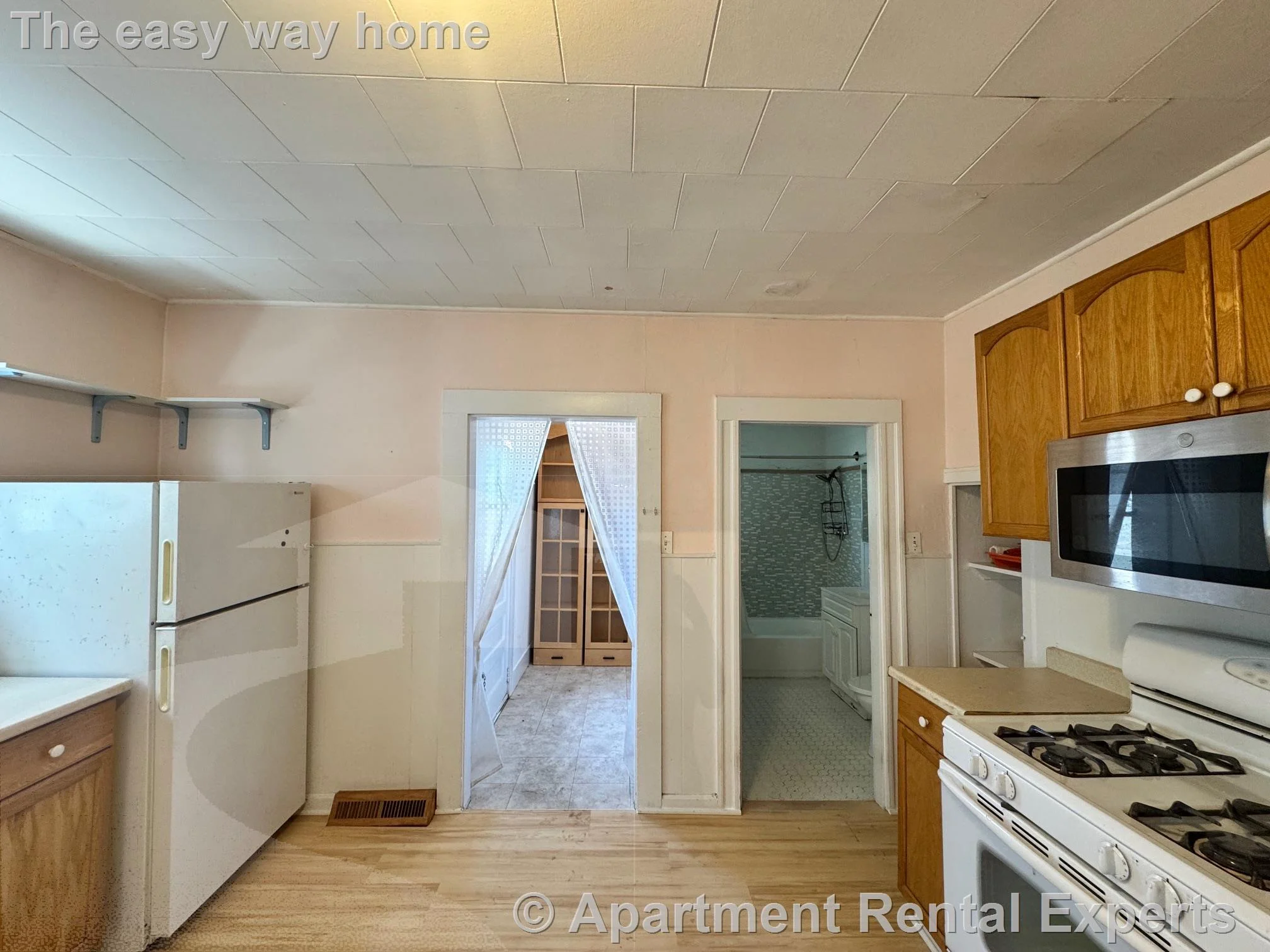 2 bed, 1 bath apartment for rent at 282 Lowell St, Magoun Square — photo 5 of 14