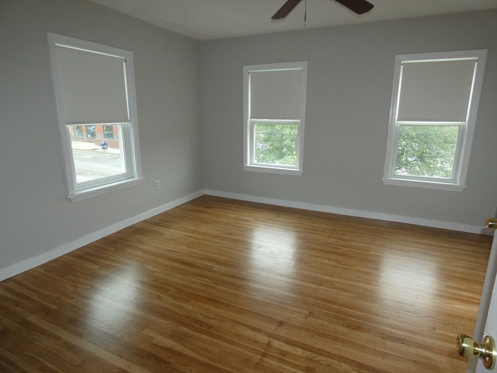 1 bed, 1 bath apartment for rent at 282 Main St Unit 2, Stoneham — photo 1 of 7
