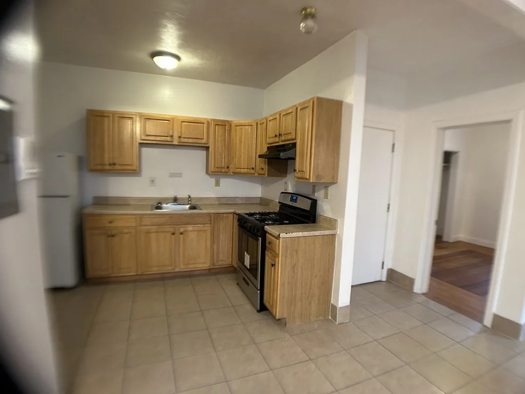 2 bed, 1 bath apartment for rent at 282 Main St Unit 9, Brockton — photo 1 of 11