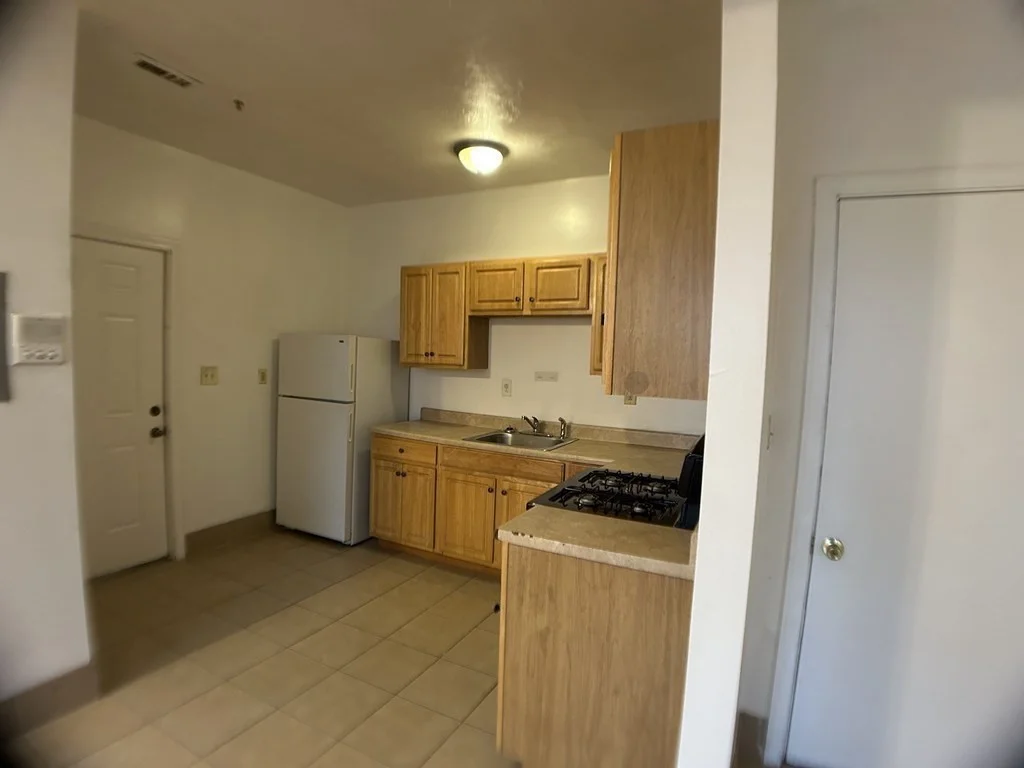 2 bed, 1 bath apartment for rent at 282 Main St Unit 9, Brockton — photo 3 of 11