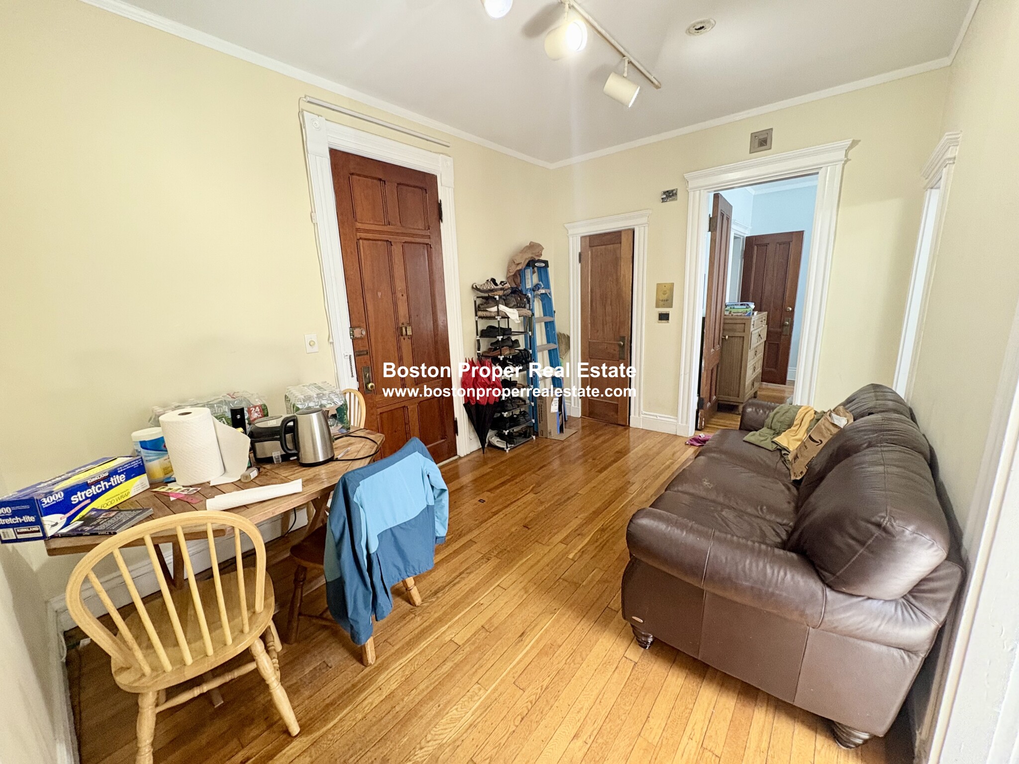 1 bed, 1 bath apartment for rent at 282 Newbury St Unit 1, Back Bay — photo 4 of 12